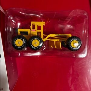 Tonka 2018 Hallmark Keepsake Ornament Grader